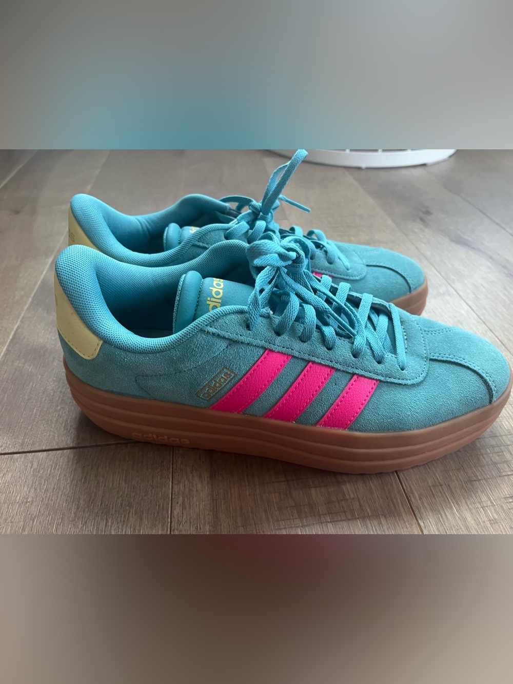 Adidas teal gazelles size 8.5 EUC - Picture 3 of 6